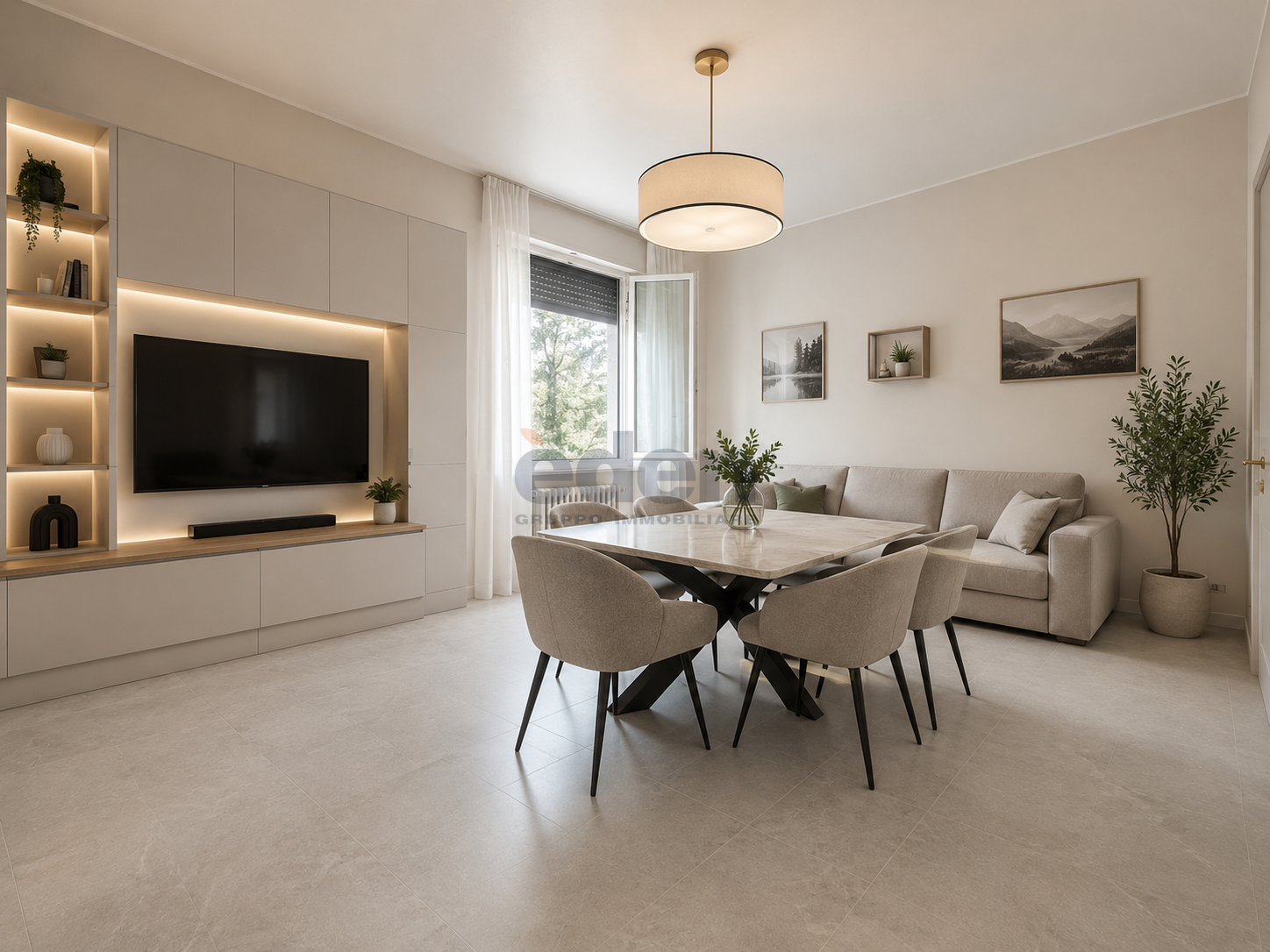 Quadrilocale con box a Modena