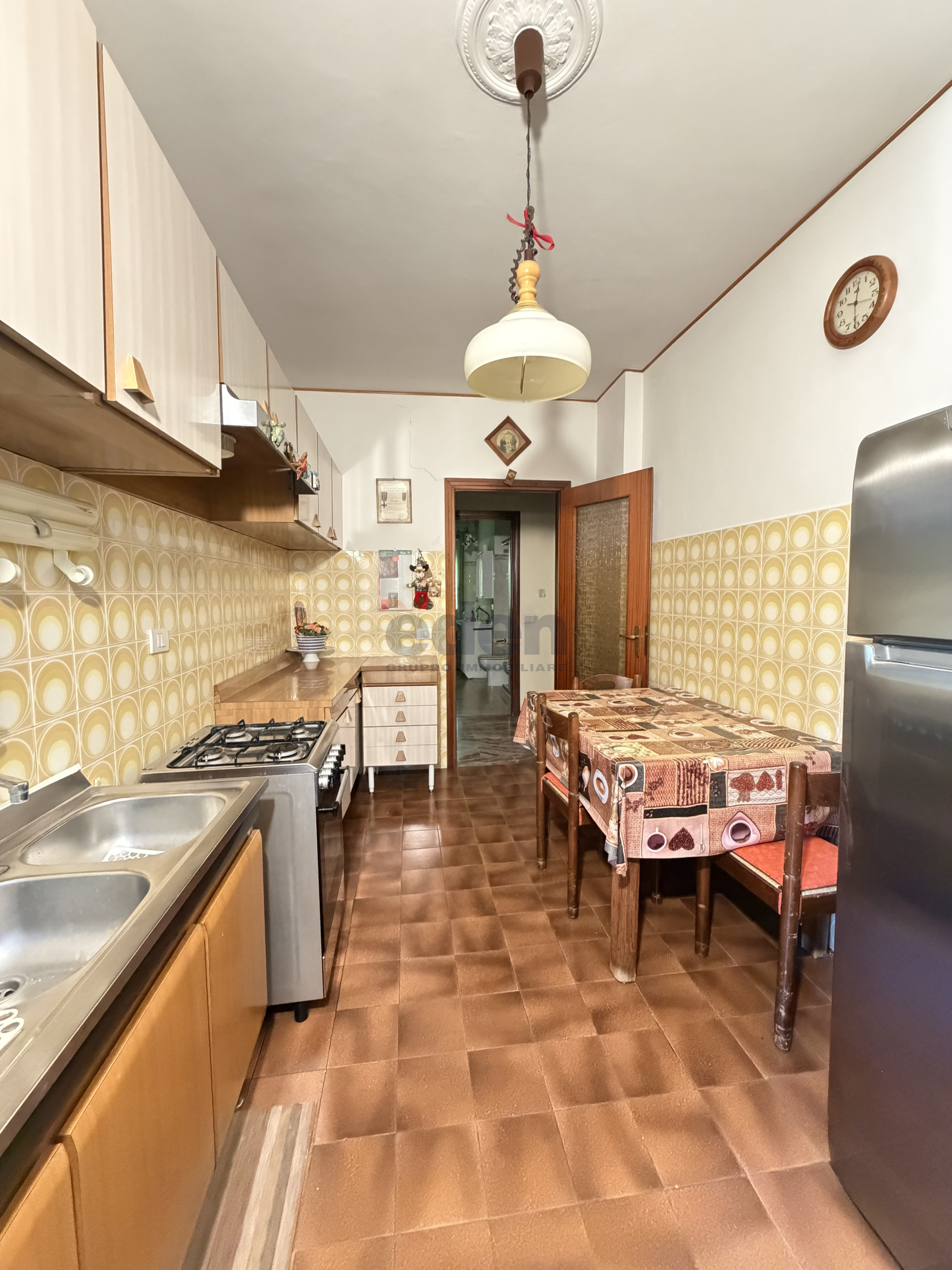 Quadrilocale con box a Modena