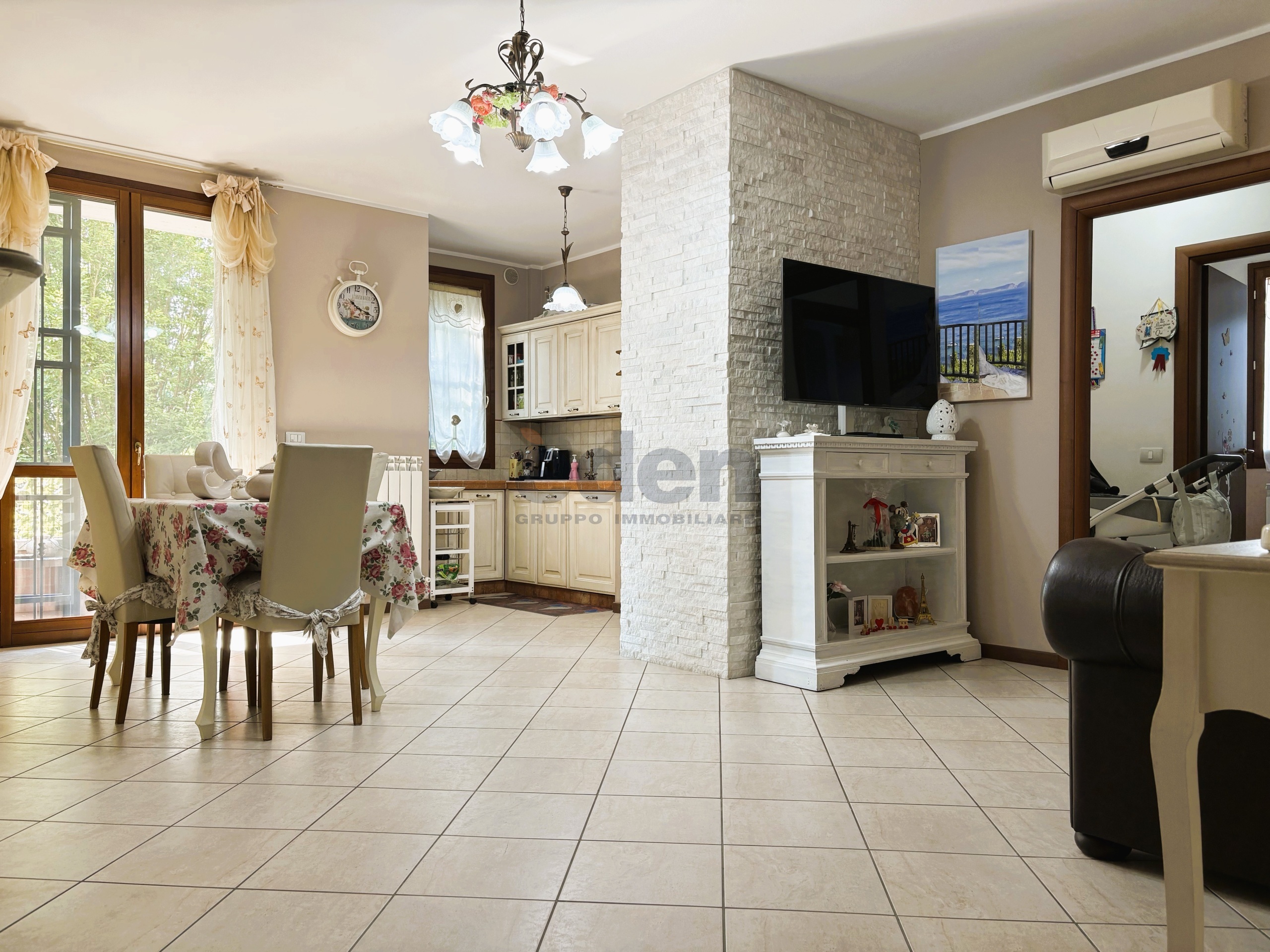 Trilocale con box in corso martiri 242, Castelfranco Emilia