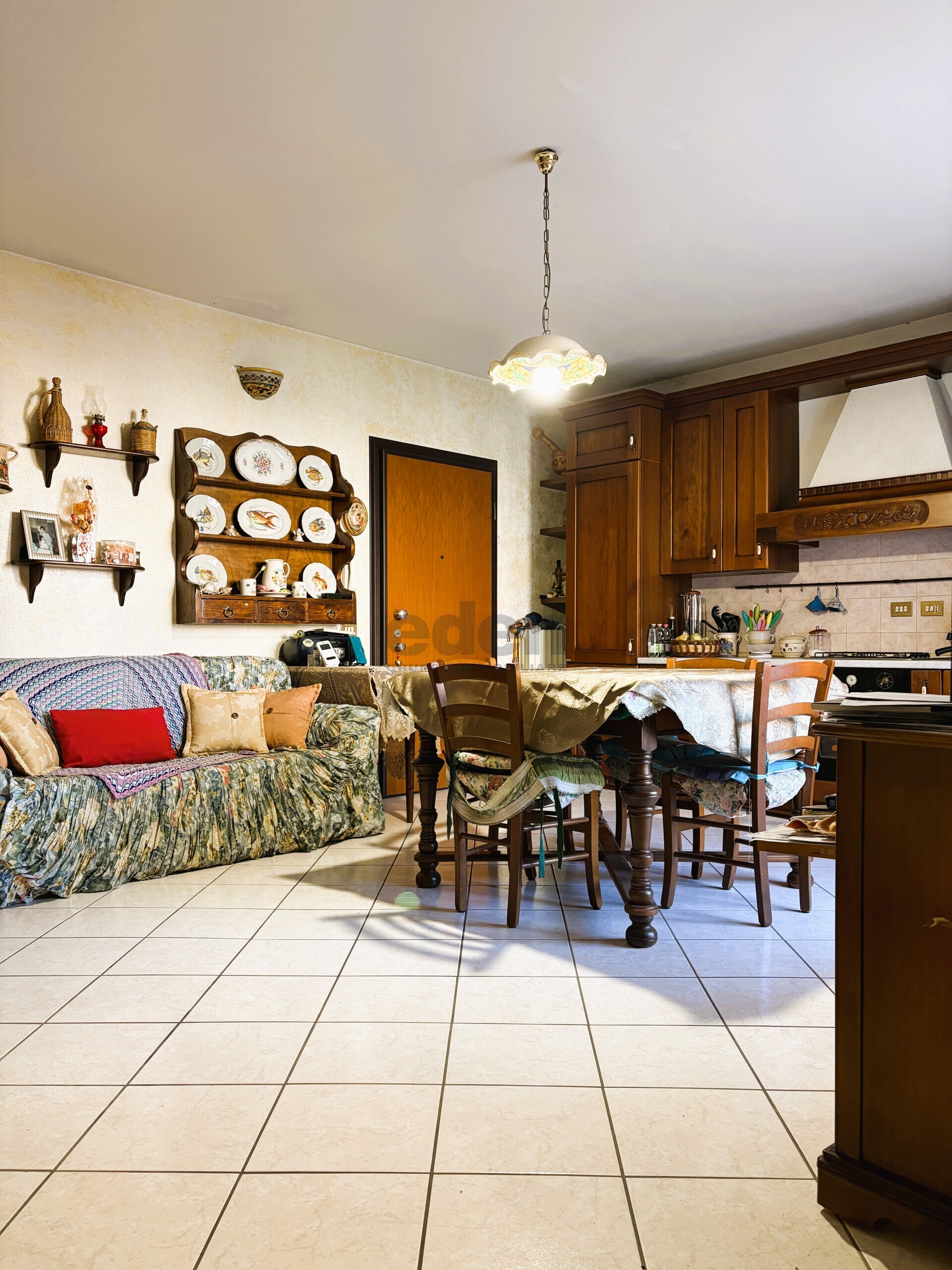 Trilocale con box in via alcide de gasperi 27, Castelfranco Emilia