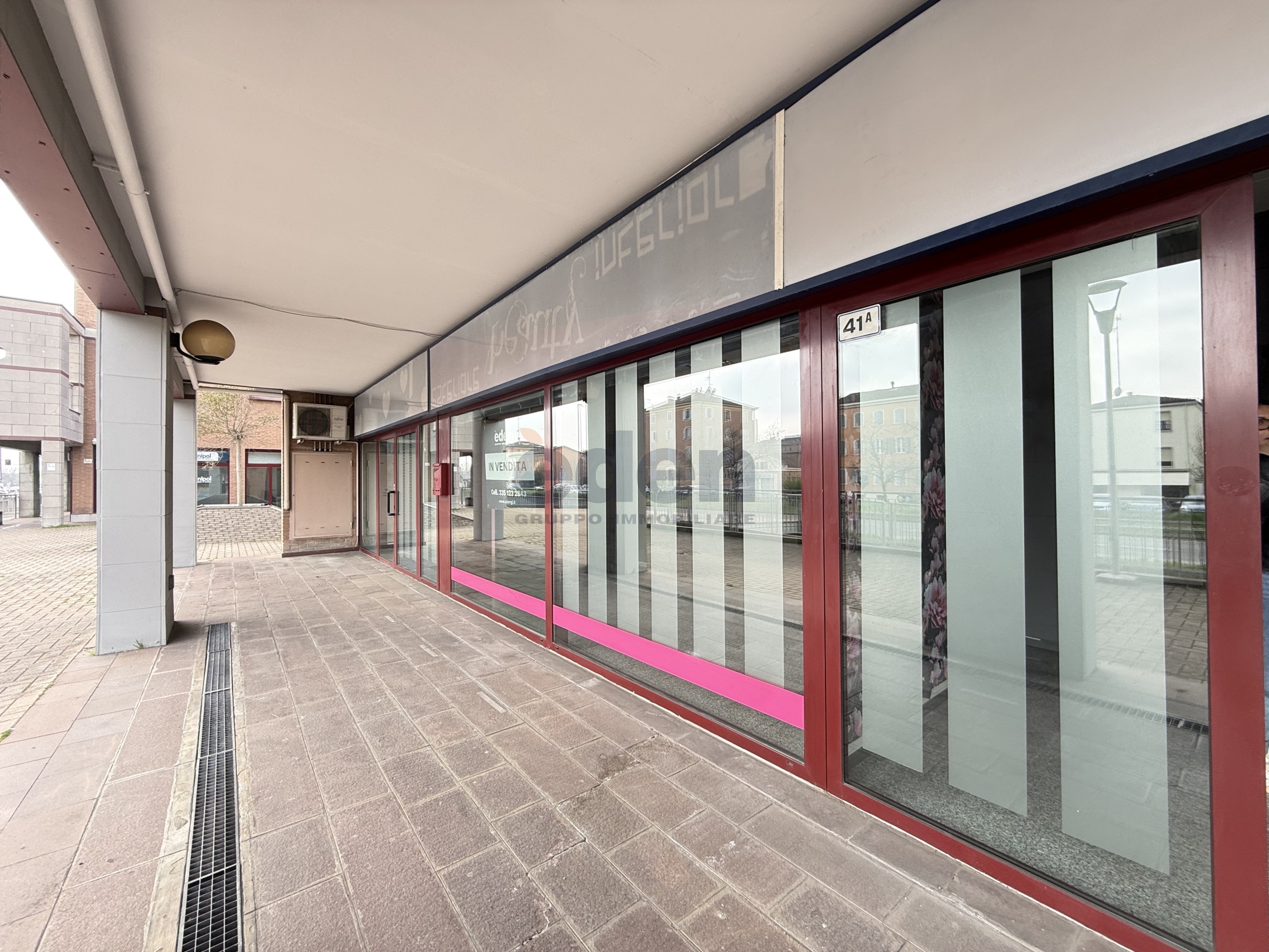 Locale commerciale in affitto in via carlo zucchi 41, Modena