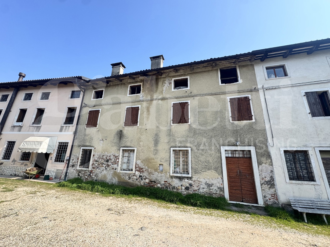 Casa indipendente da ristrutturare a San Vito di Leguzzano