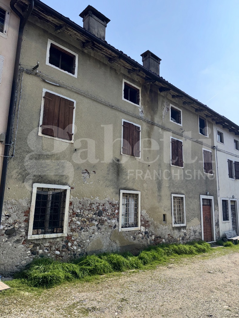 Casa indipendente da ristrutturare a San Vito di Leguzzano