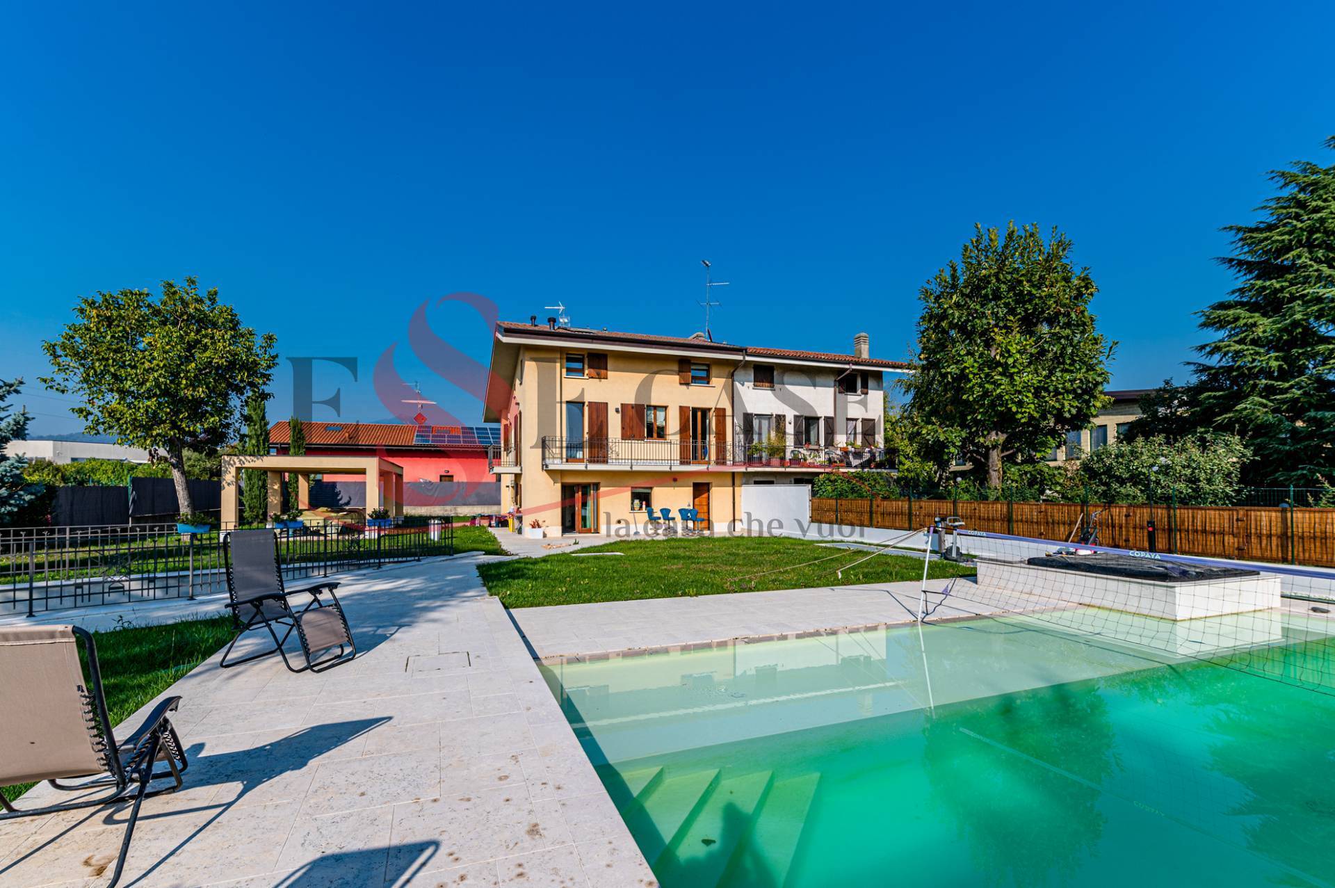 Villa in vendita a Costa di Mezzate