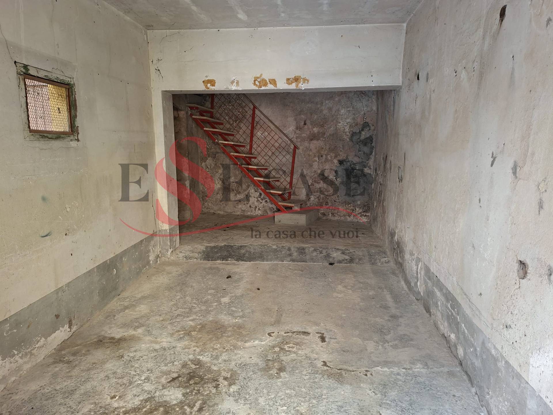 Box o garage in vendita a Alzano Lombardo