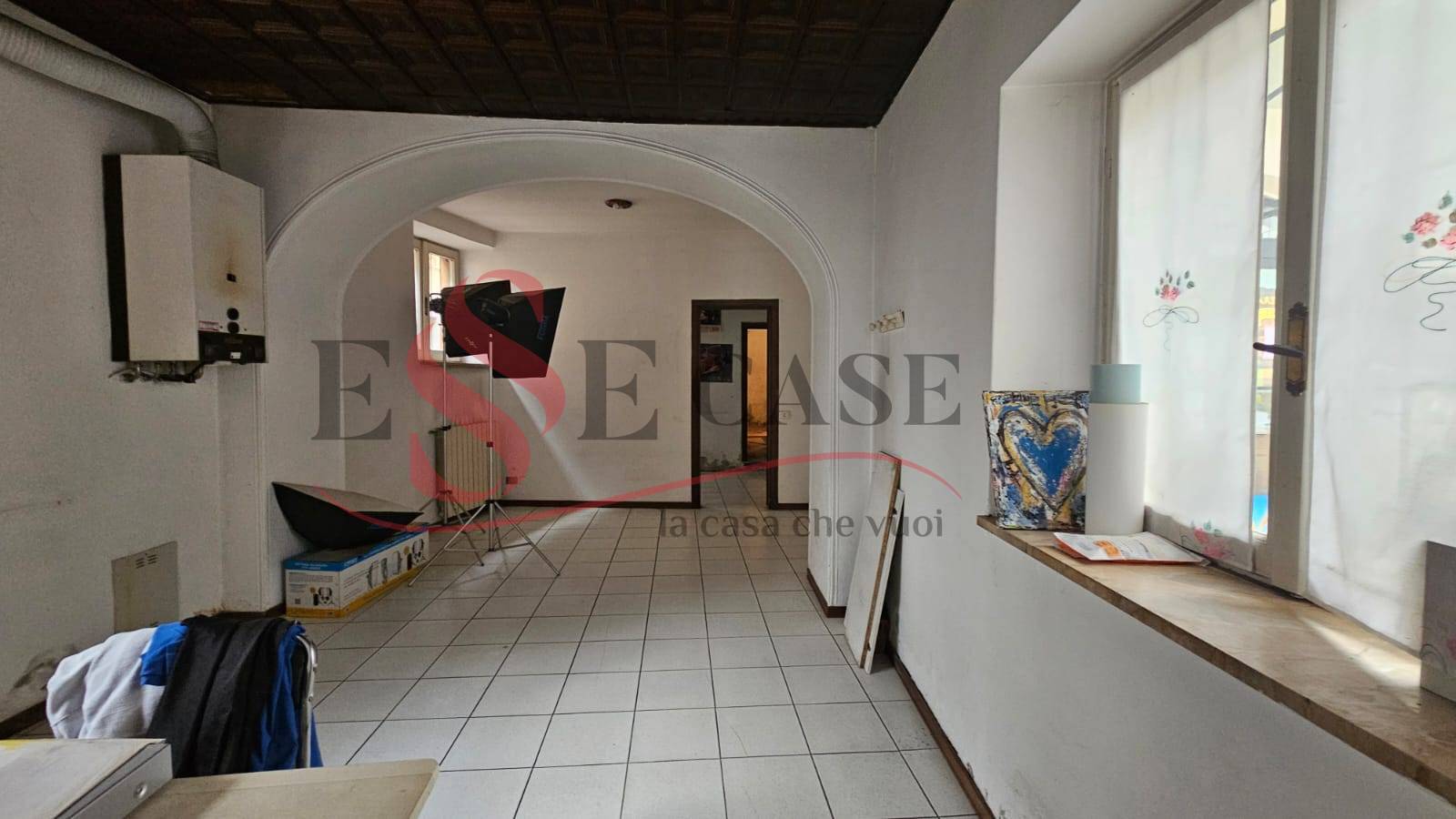 Locale commerciale in affitto a Ranica