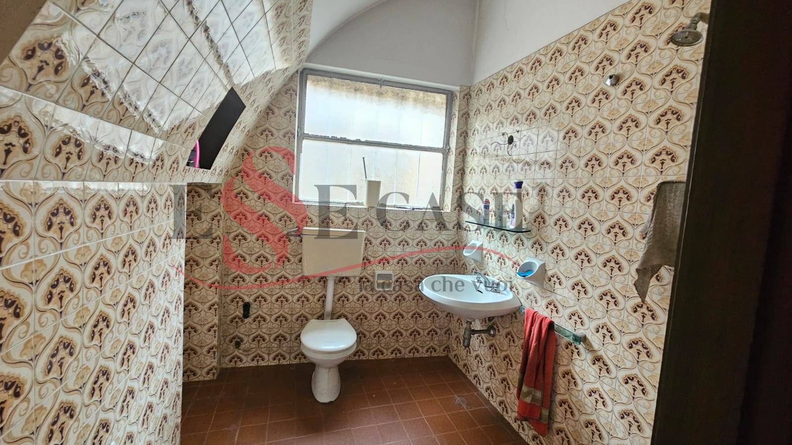 Locale commerciale in affitto a Ranica