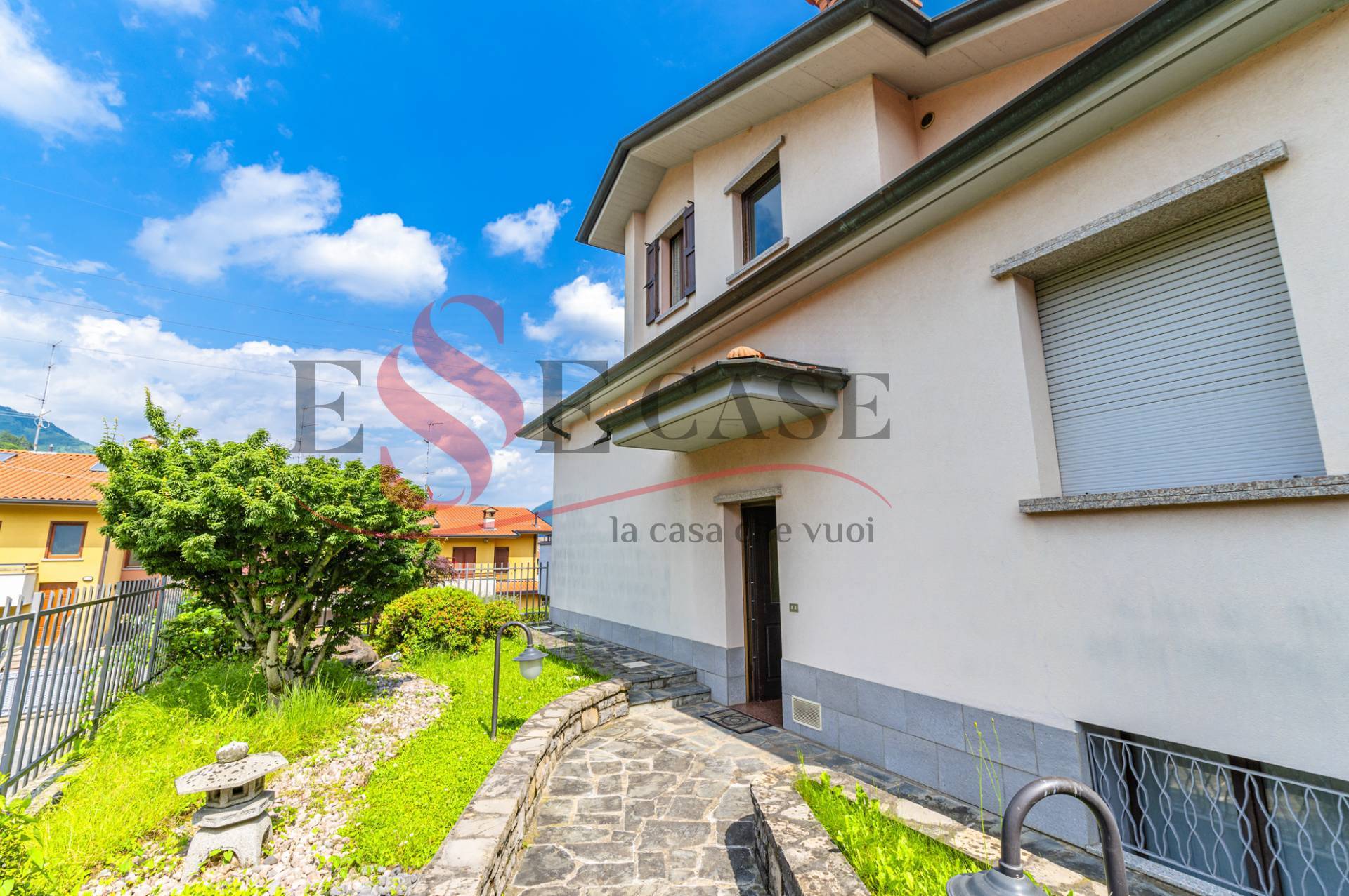 Villa in vendita a Alzano Lombardo