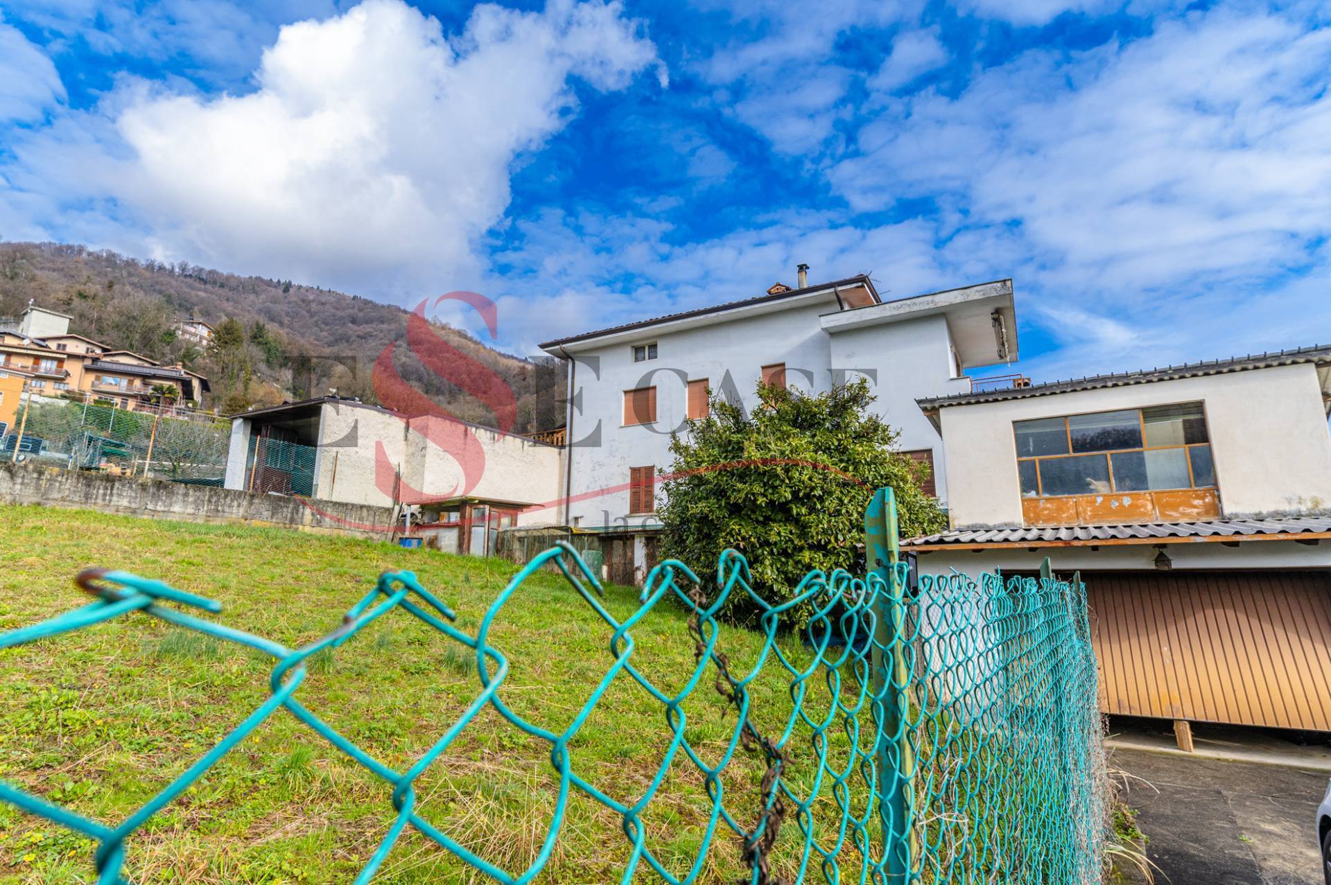 Villa in vendita a Vertova