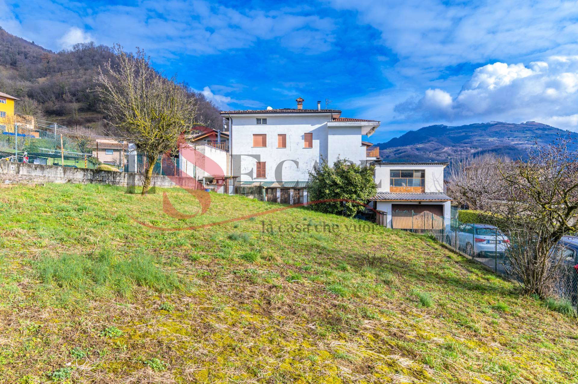 Villa in vendita a Vertova