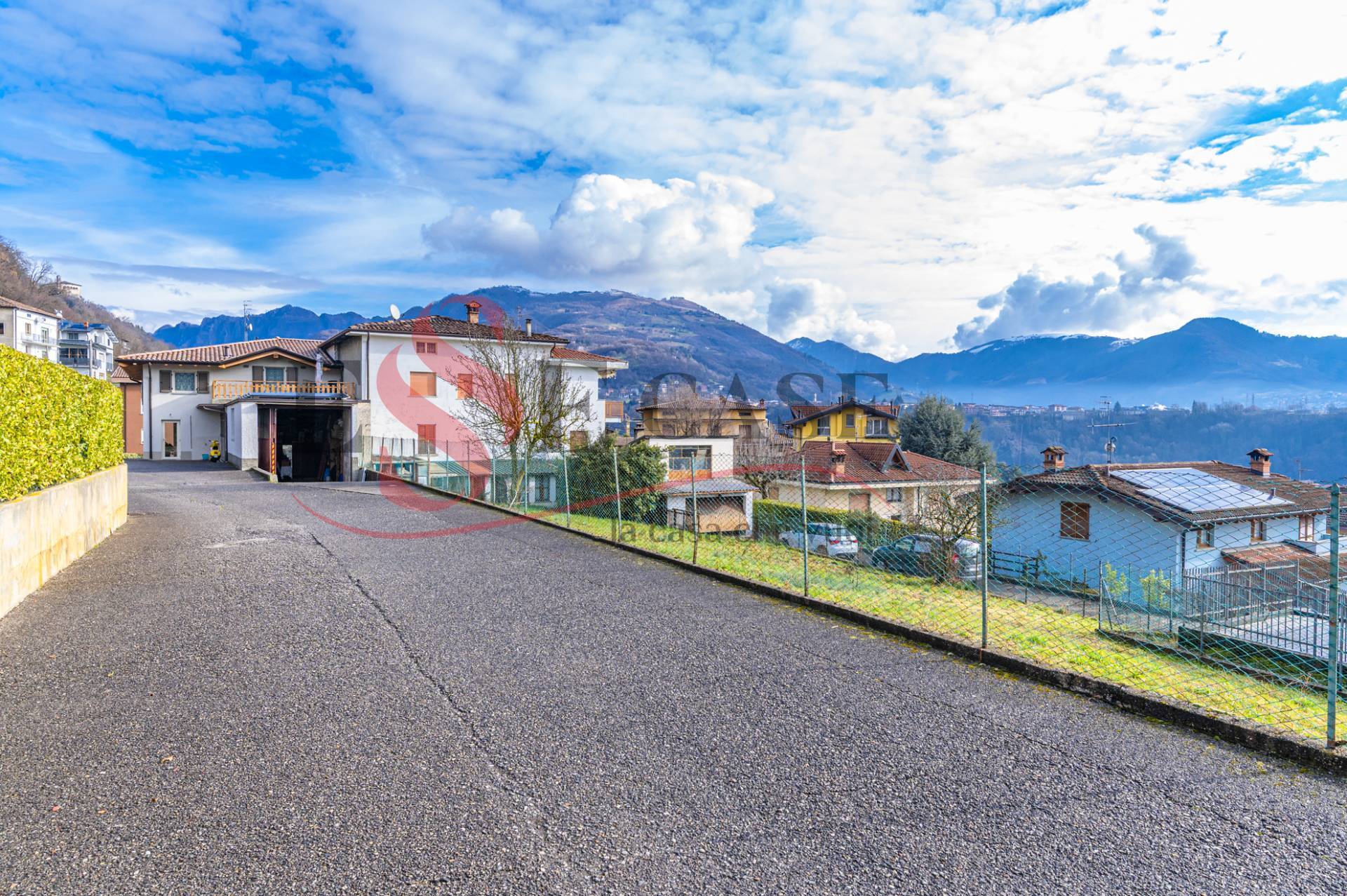 Villa in vendita a Vertova