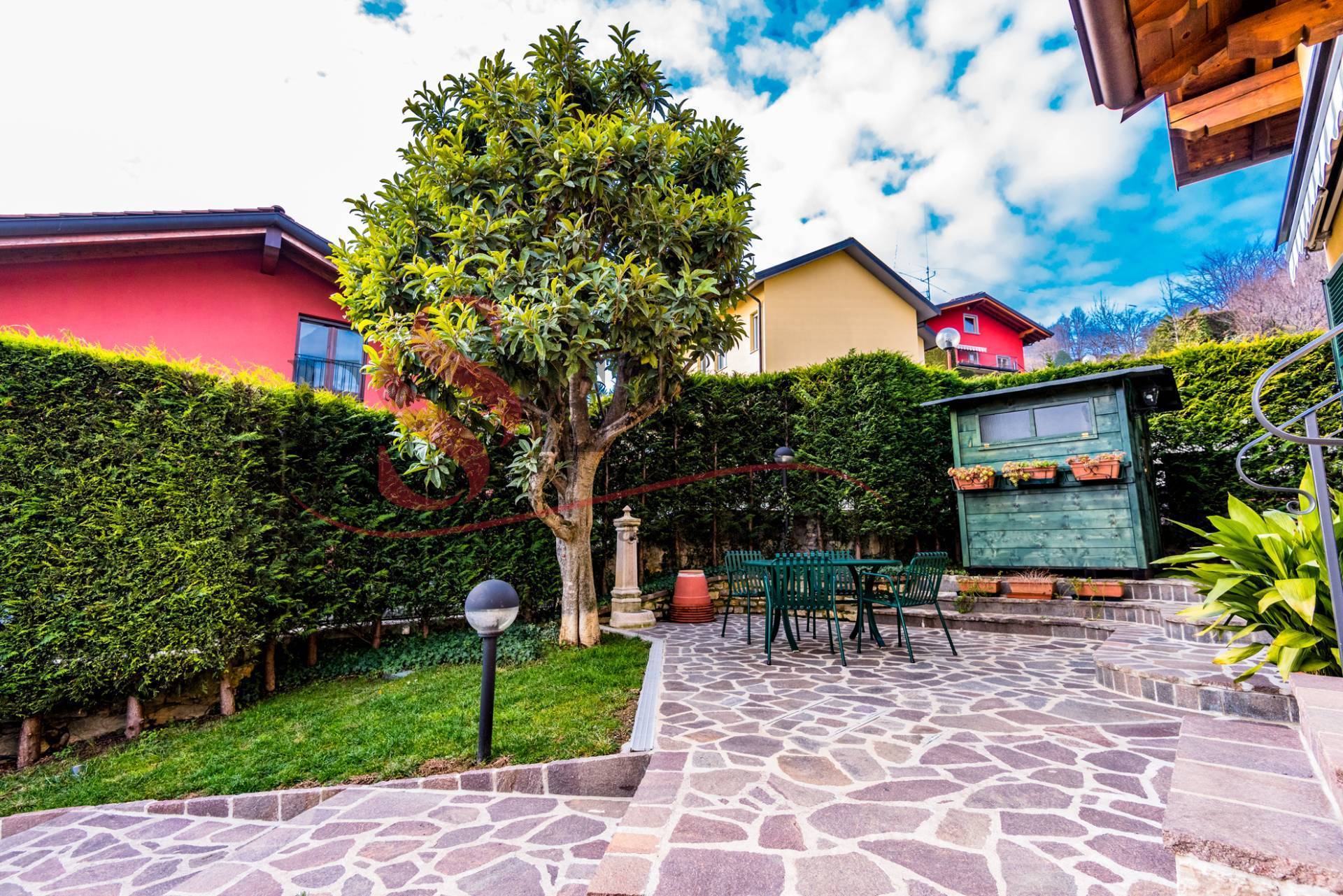 Villa in vendita a Alzano Lombardo