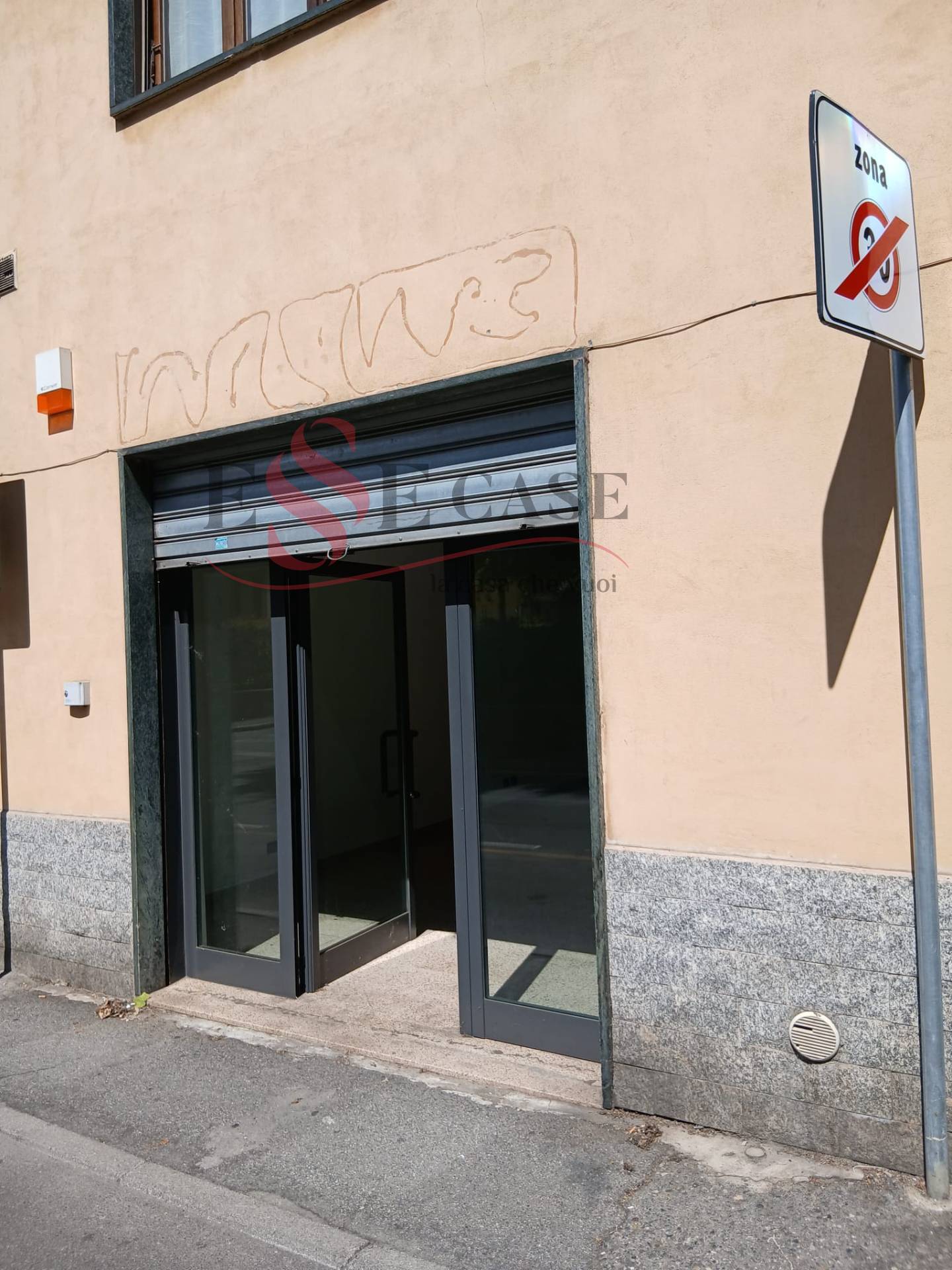 Attivit commerciale in affitto a Alzano Lombardo