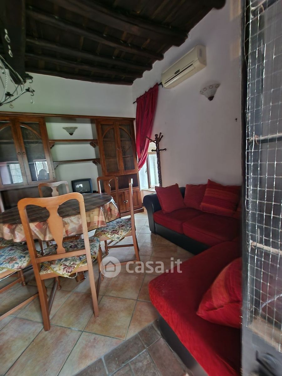 Bilocale in vendita a Caprarola