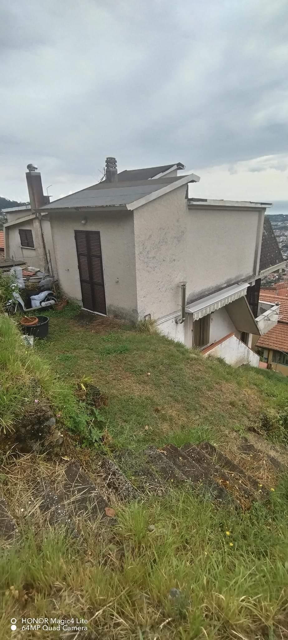 Casa indipendente con giardino, Massa bergiola