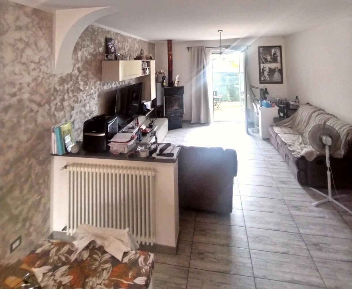 Casa indipendente con giardino, Massa alteta