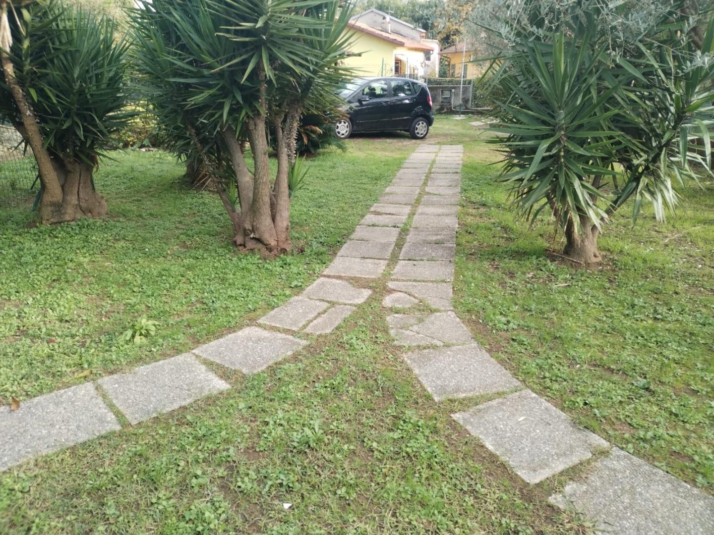 Casa indipendente con giardino, Massa mirteto