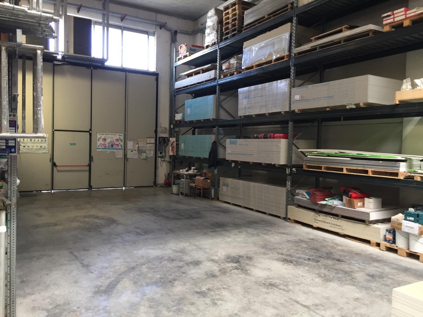 Capannone in vendita a Massa