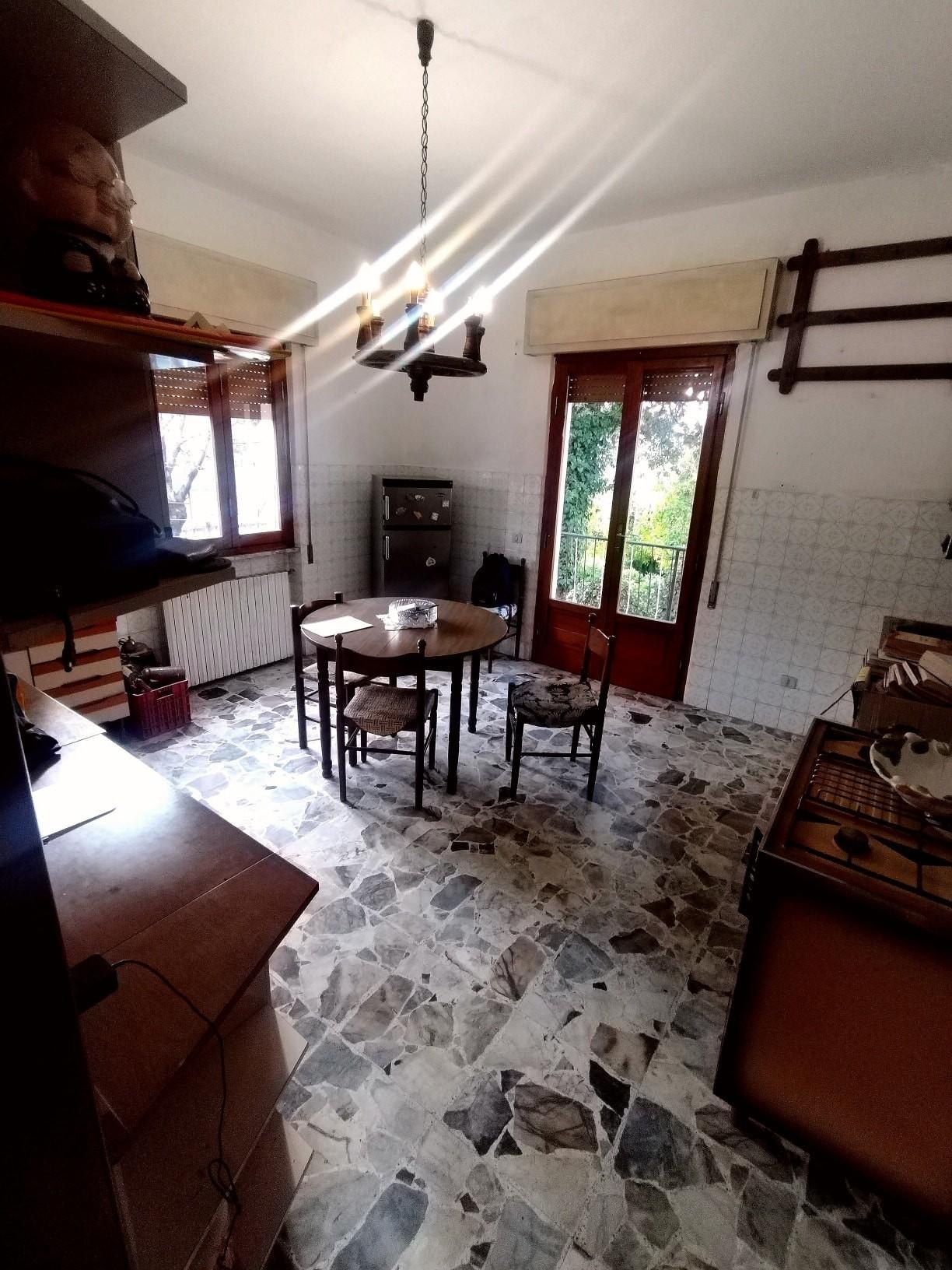 Casa indipendente con giardino, Massa poveromo