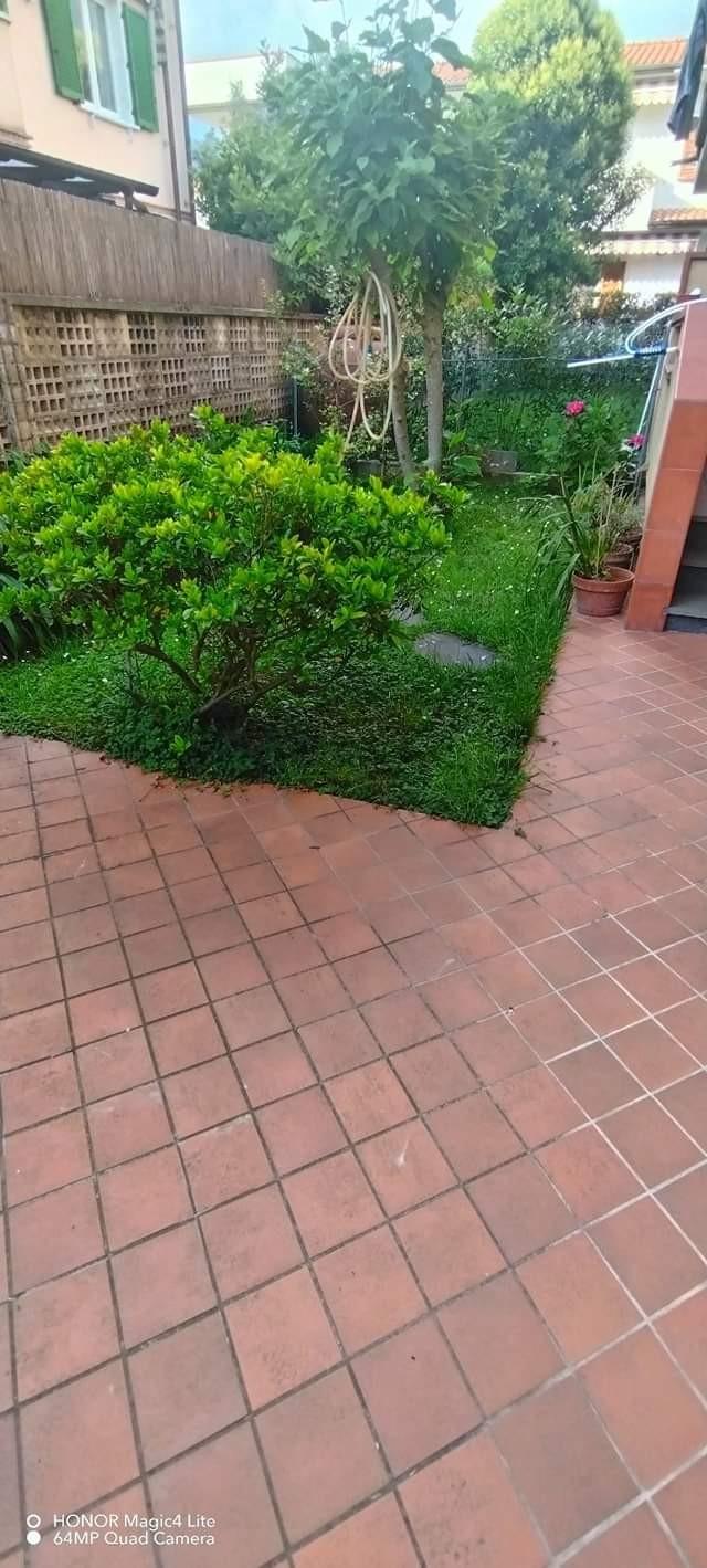 Appartamento con giardino, Massa zona viali