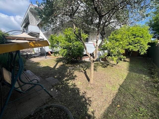 Quadrilocale con giardino, Massa quercioli