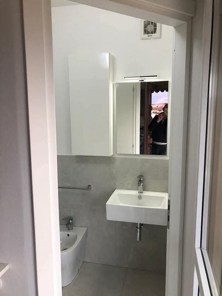 Appartamento arredato in affitto, Massa marina di