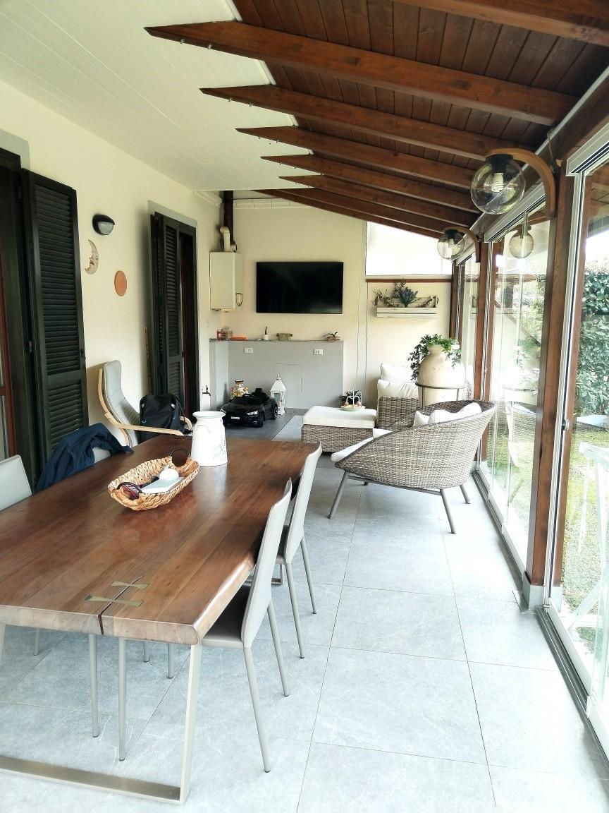 Villa con giardino, Massa romagnano