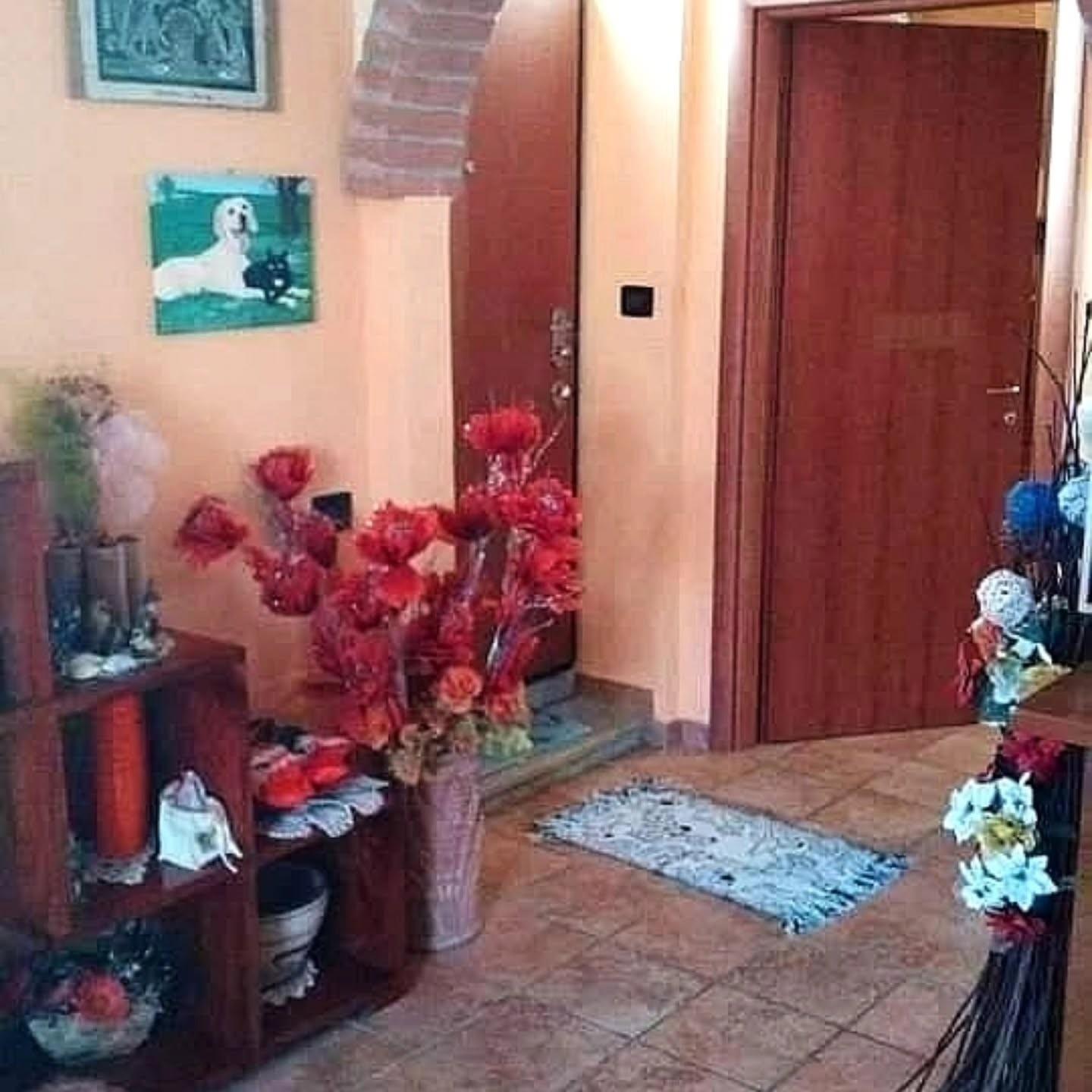Casa indipendente ristrutturata a Massa