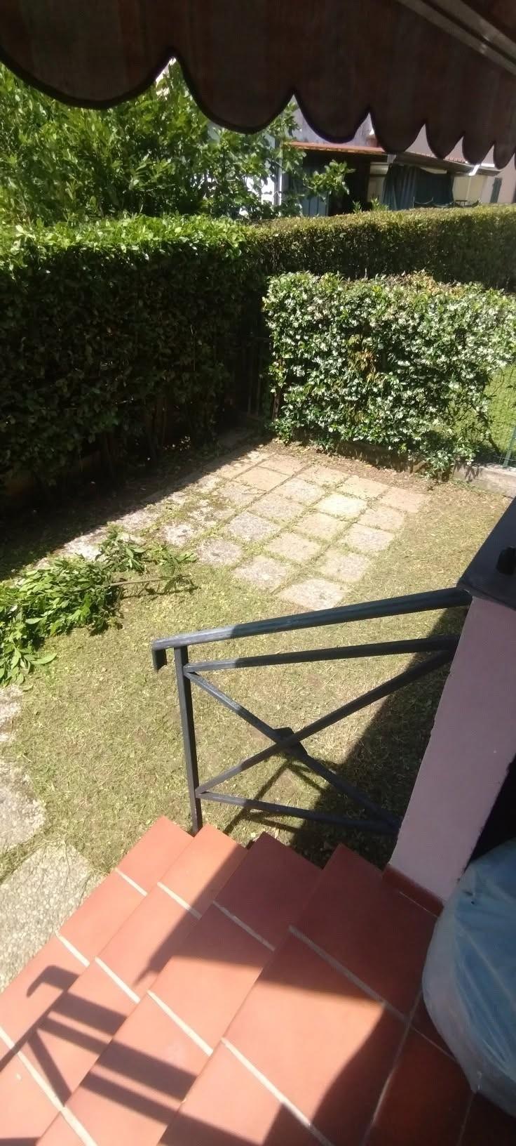 Villa con giardino, Massa quercioli