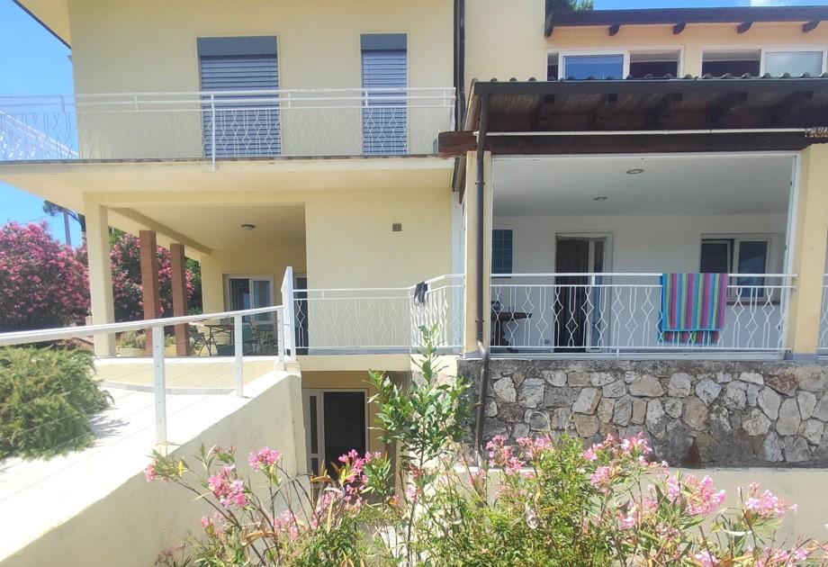 Villa con giardino, Massarosa corsanico
