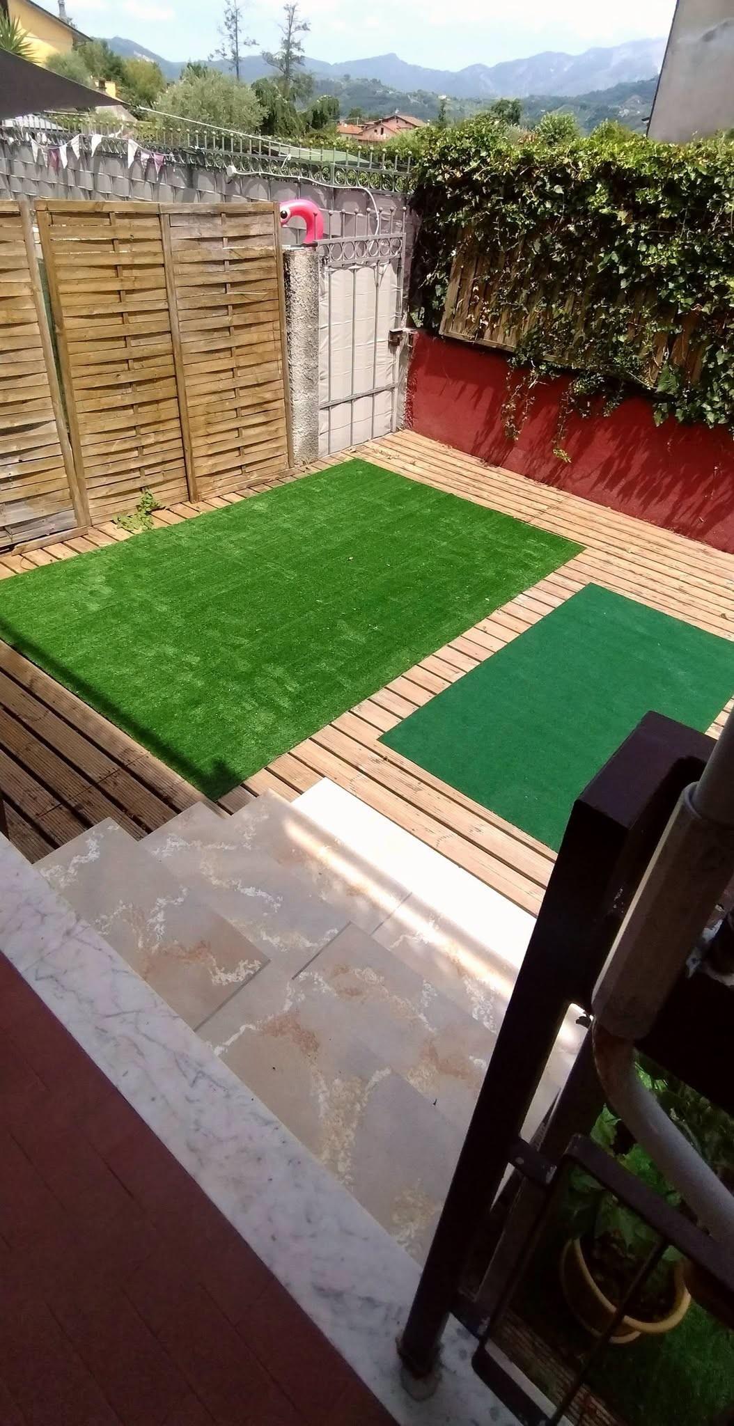 Trilocale con giardino, Massa marina di
