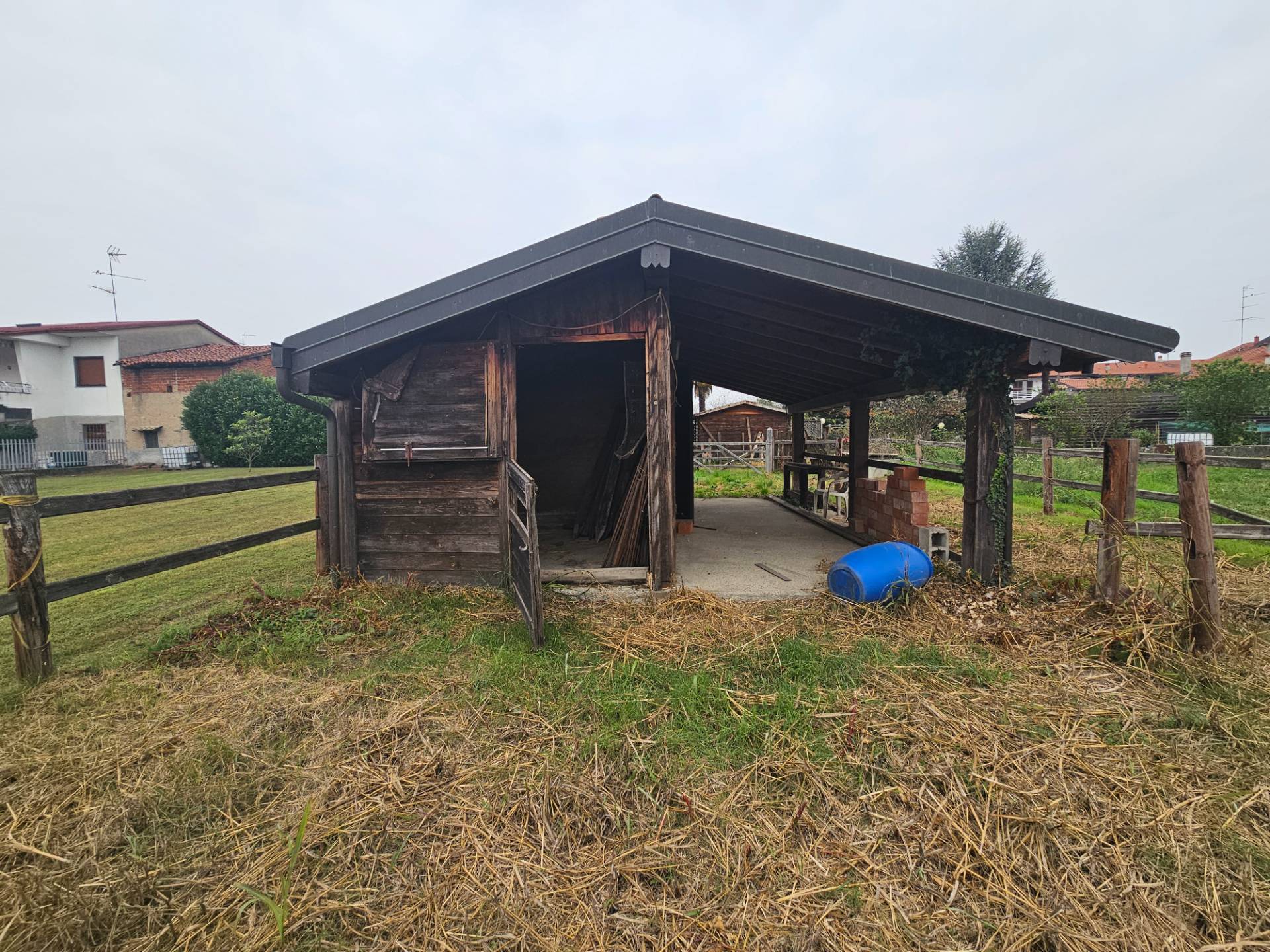 Rustico in vendita a Oleggio