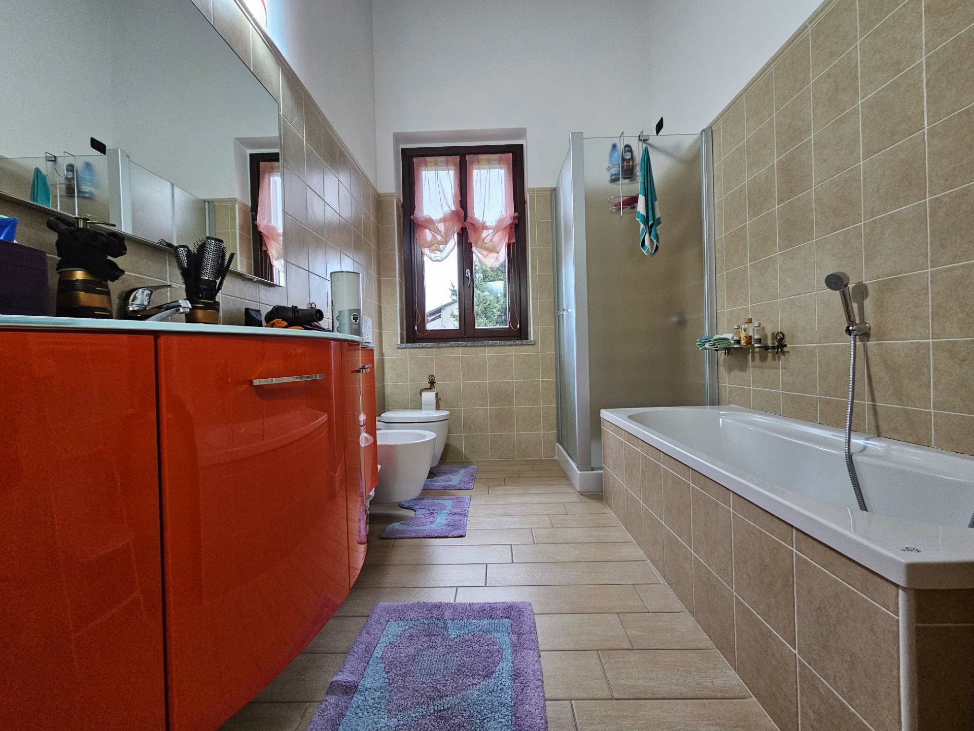 Villa in vendita a Oleggio