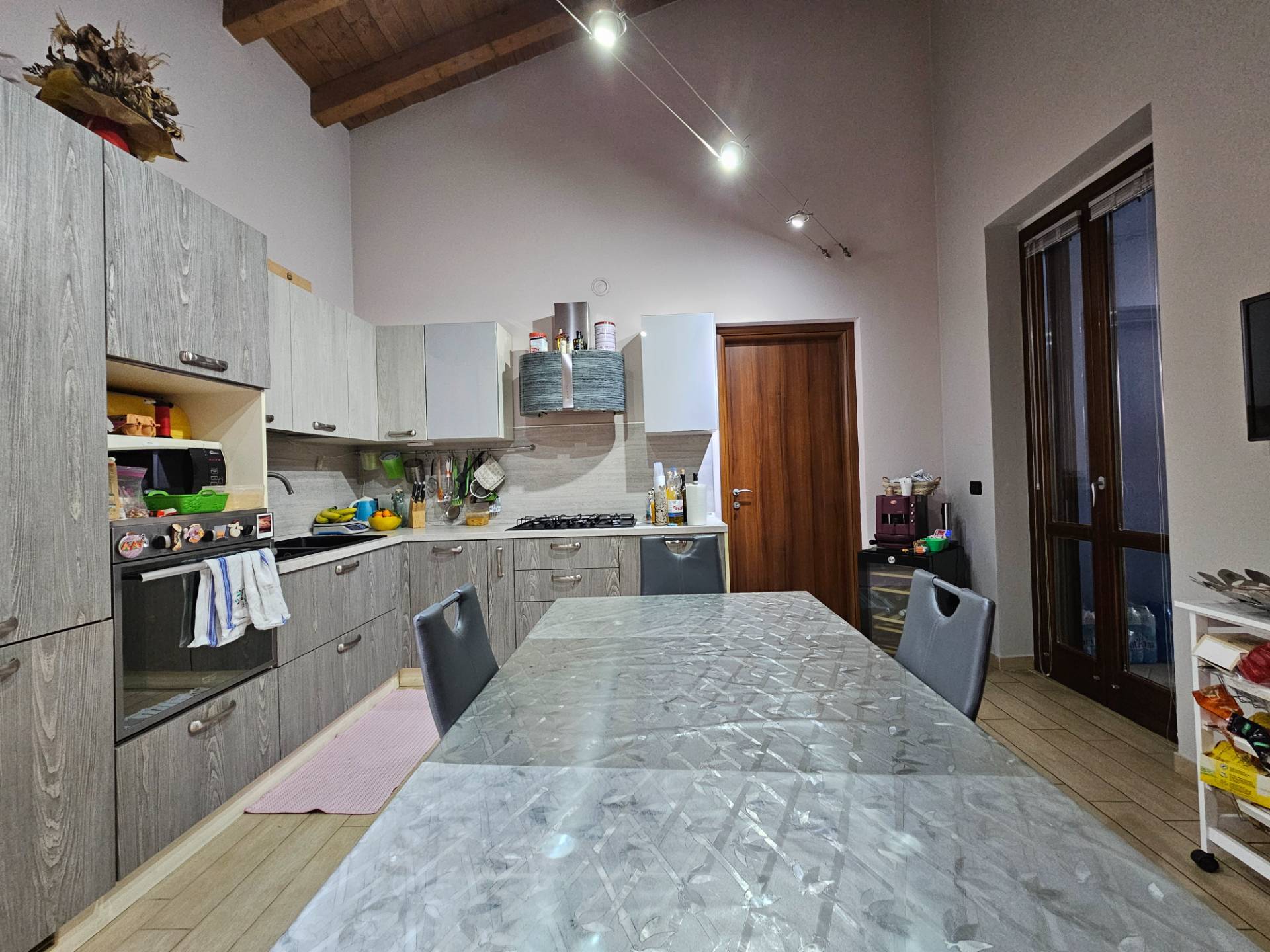 Villa in vendita a Oleggio