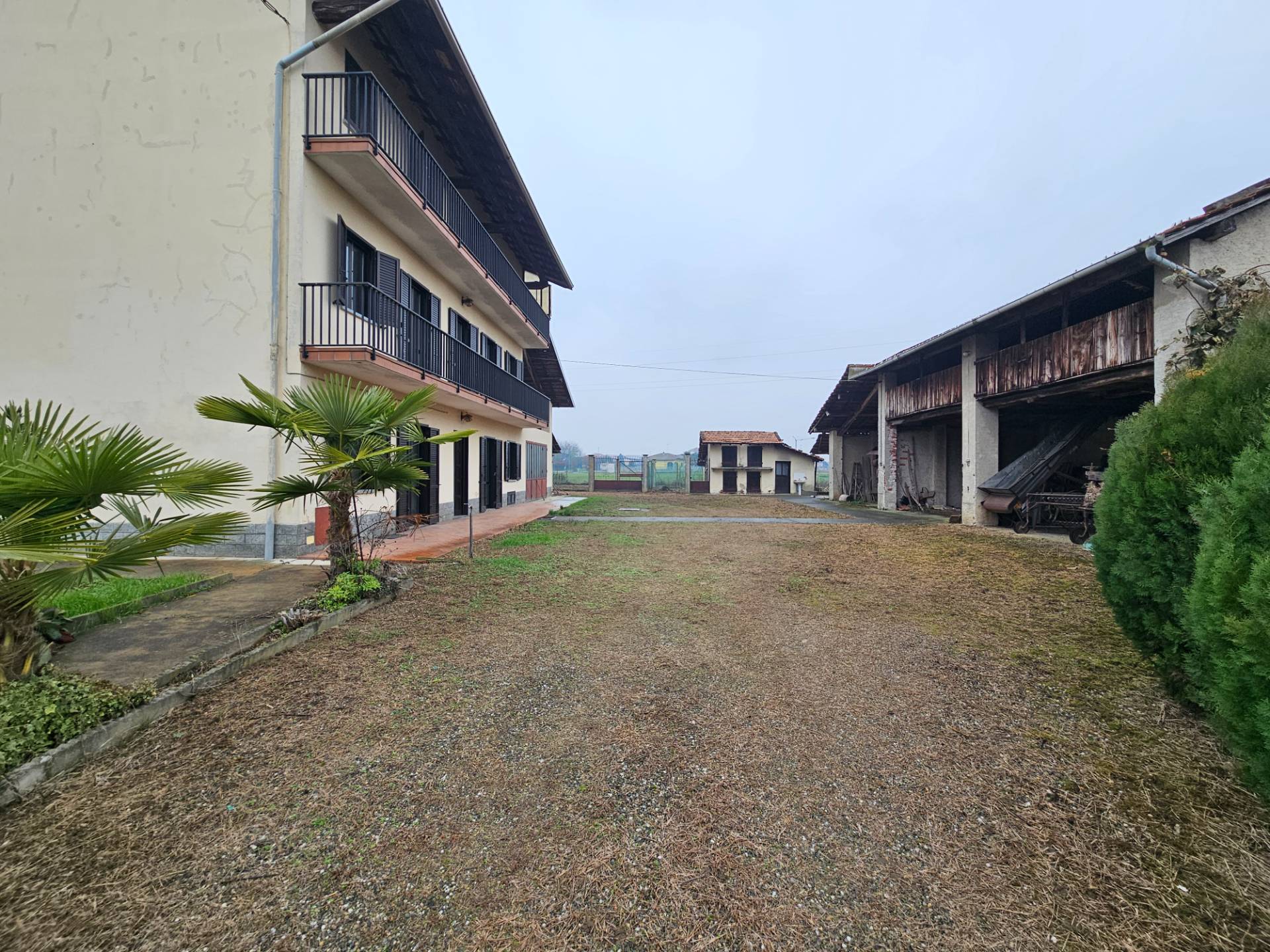 Cascina in vendita a Oleggio