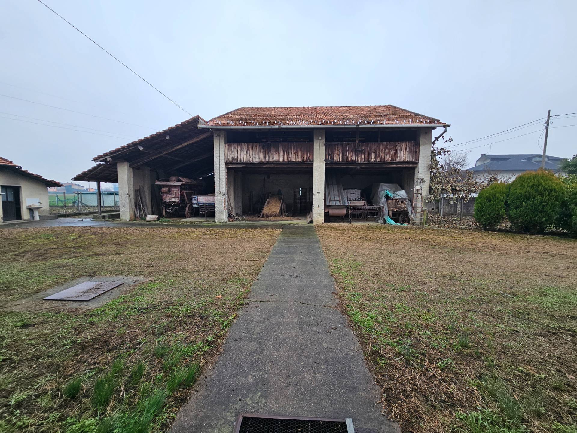 Cascina in vendita a Oleggio