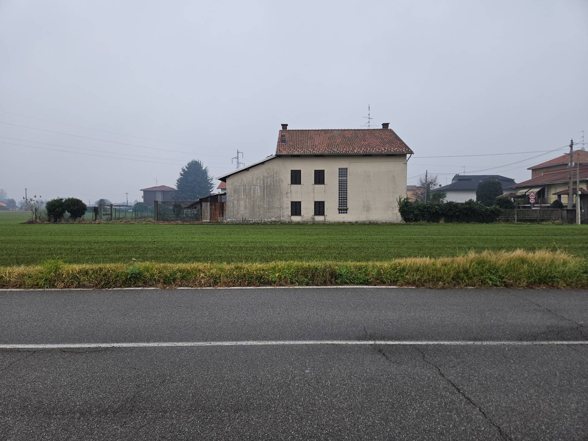Cascina in vendita a Oleggio