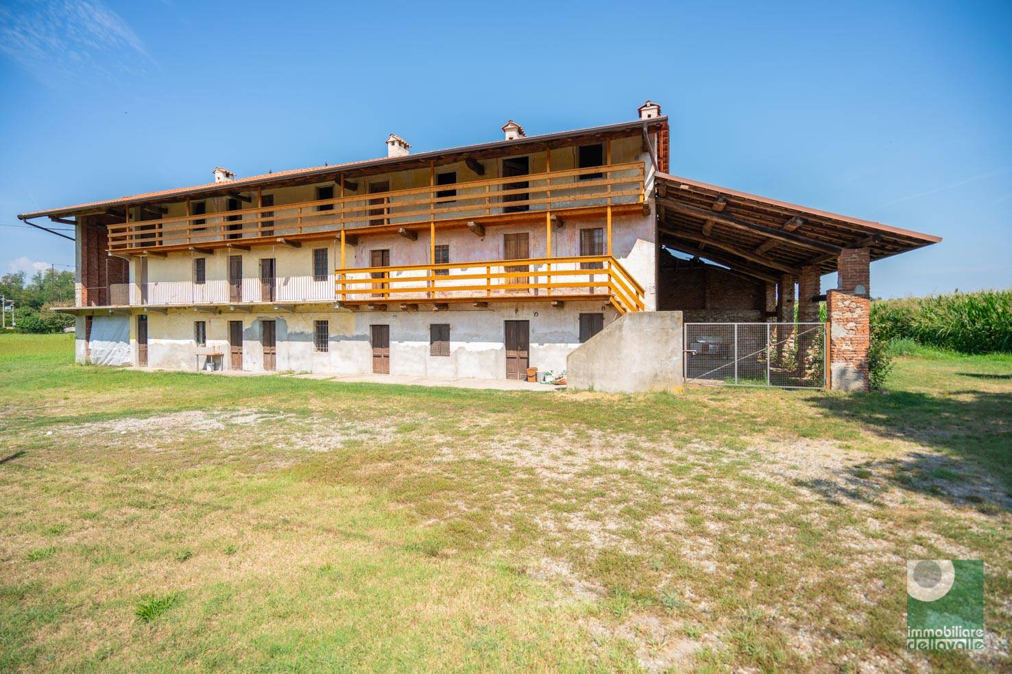 Cascina in vendita a Oleggio