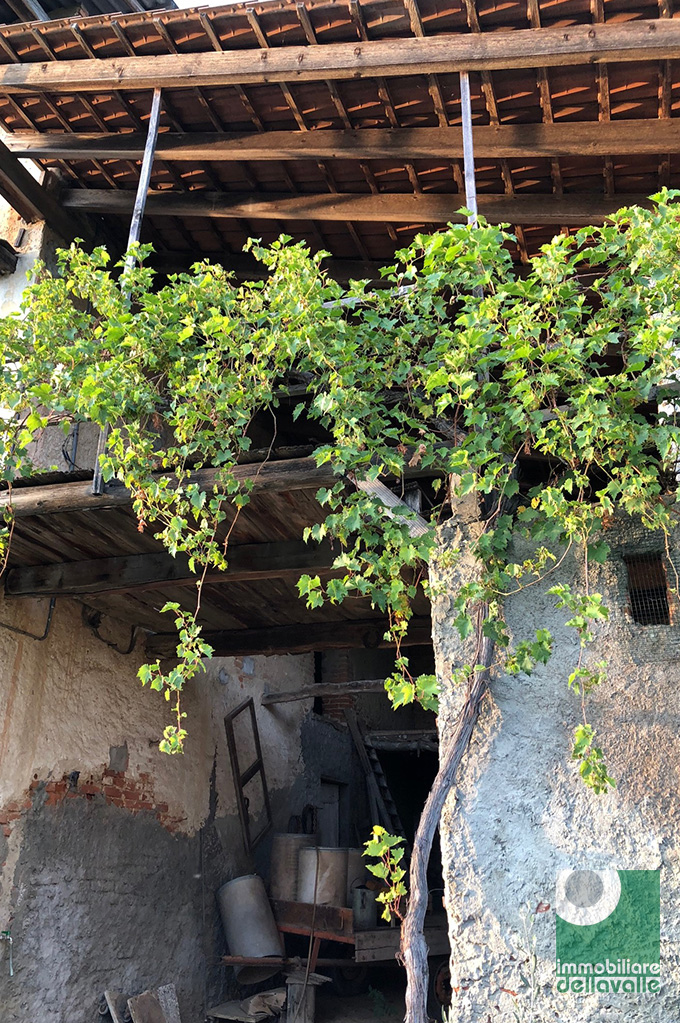 Cascina in vendita a Oleggio