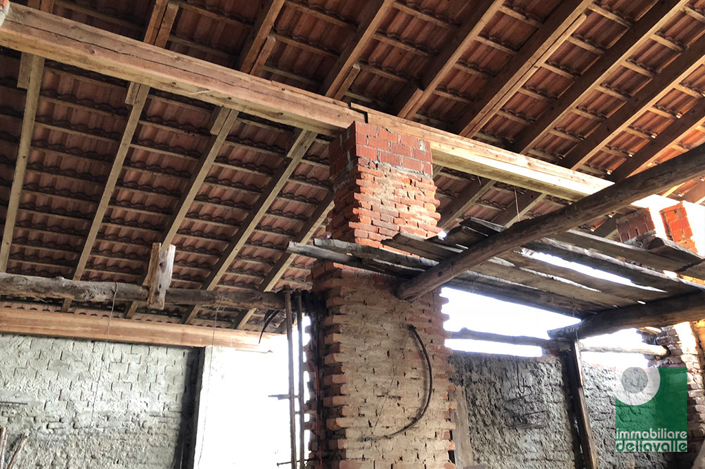 Cascina in vendita a Oleggio