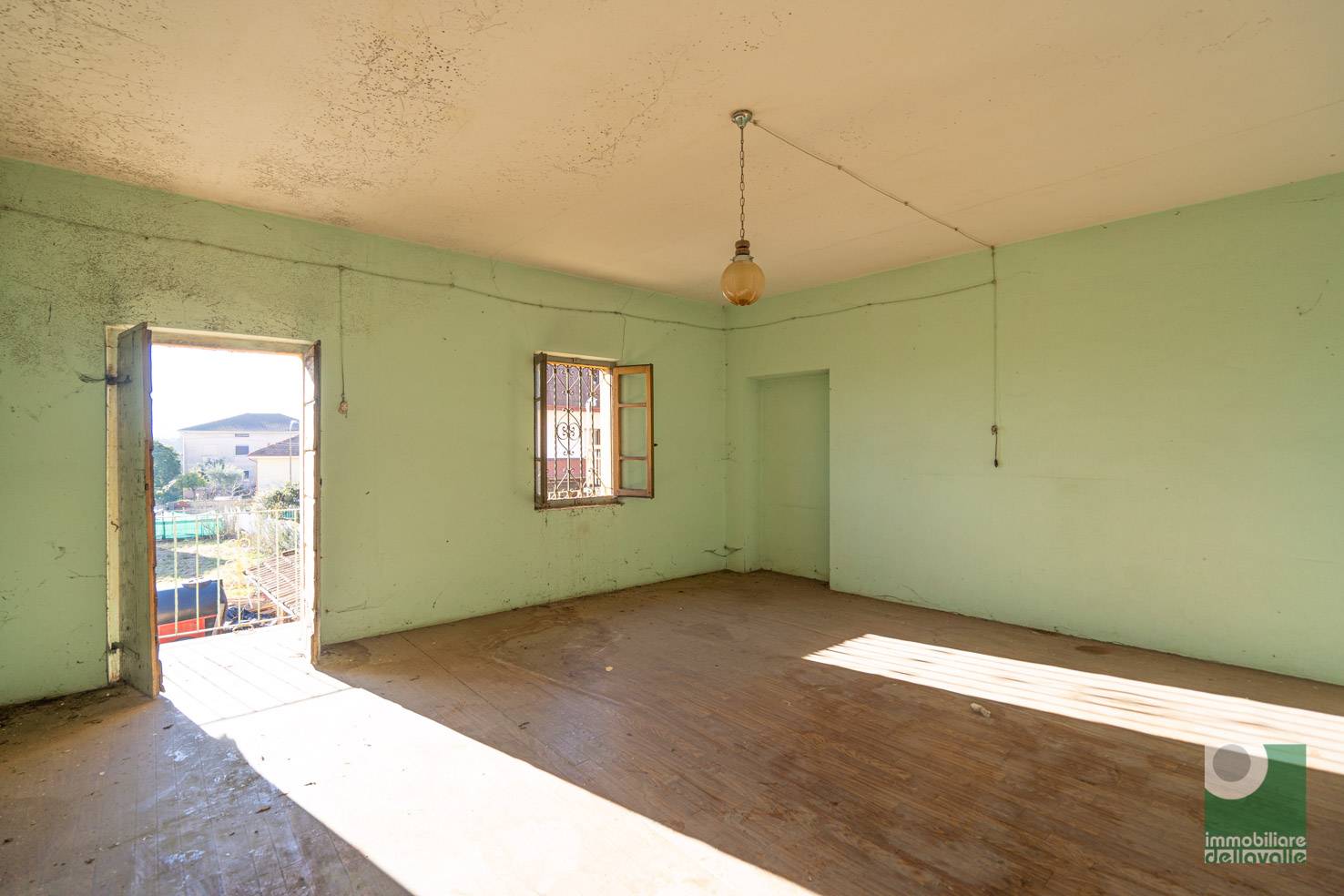 Porzione di cascina in vendita a Mezzomerico