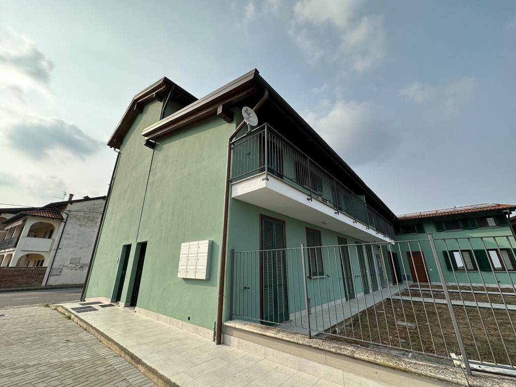 Appartamento in vendita a Momo