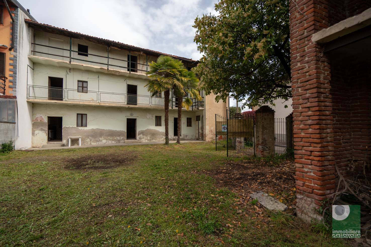 Cascina in vendita a Agrate Conturbia