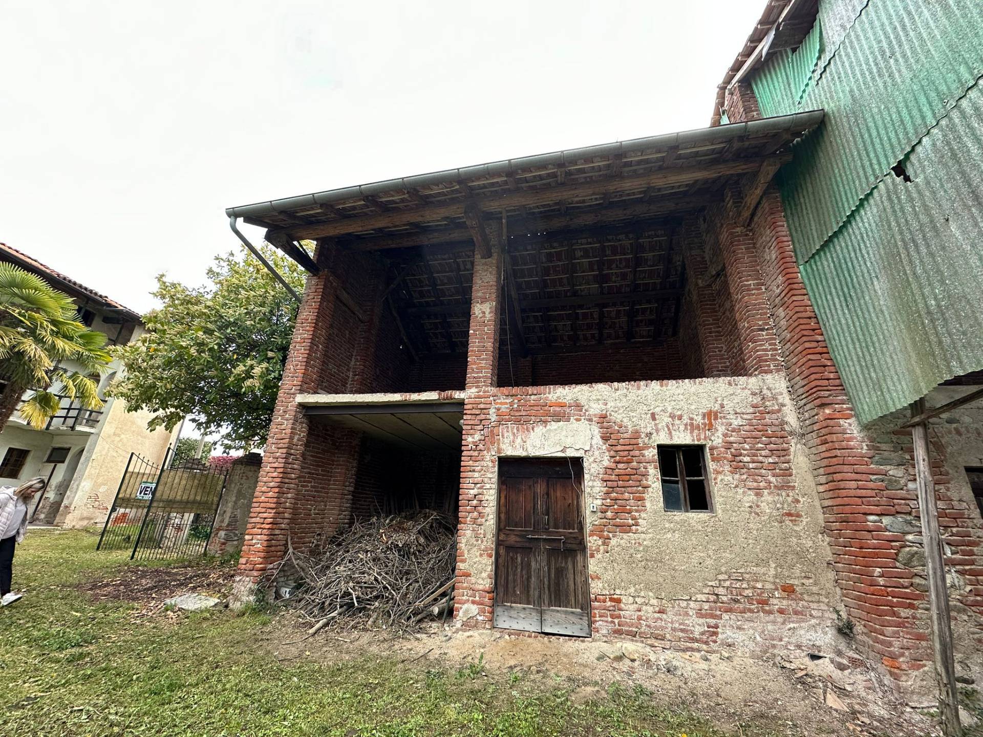 Cascina in vendita a Agrate Conturbia