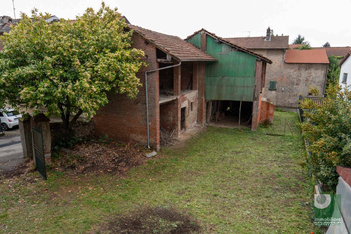 Cascina in vendita a Agrate Conturbia