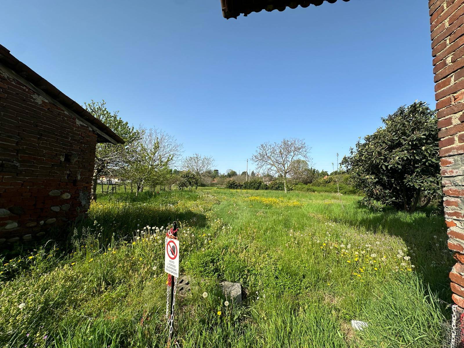 Porzione di cascina in vendita a Oleggio