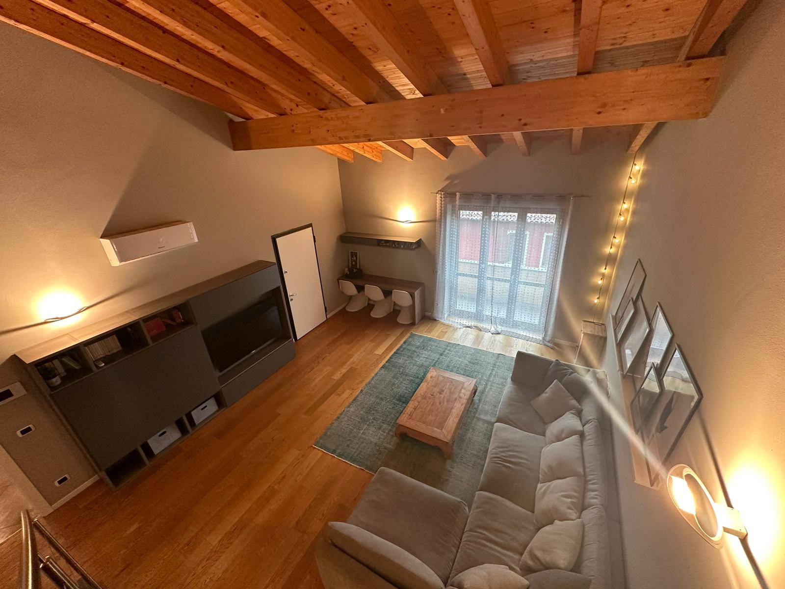 Appartamento in villa singola in vendita a Oleggio