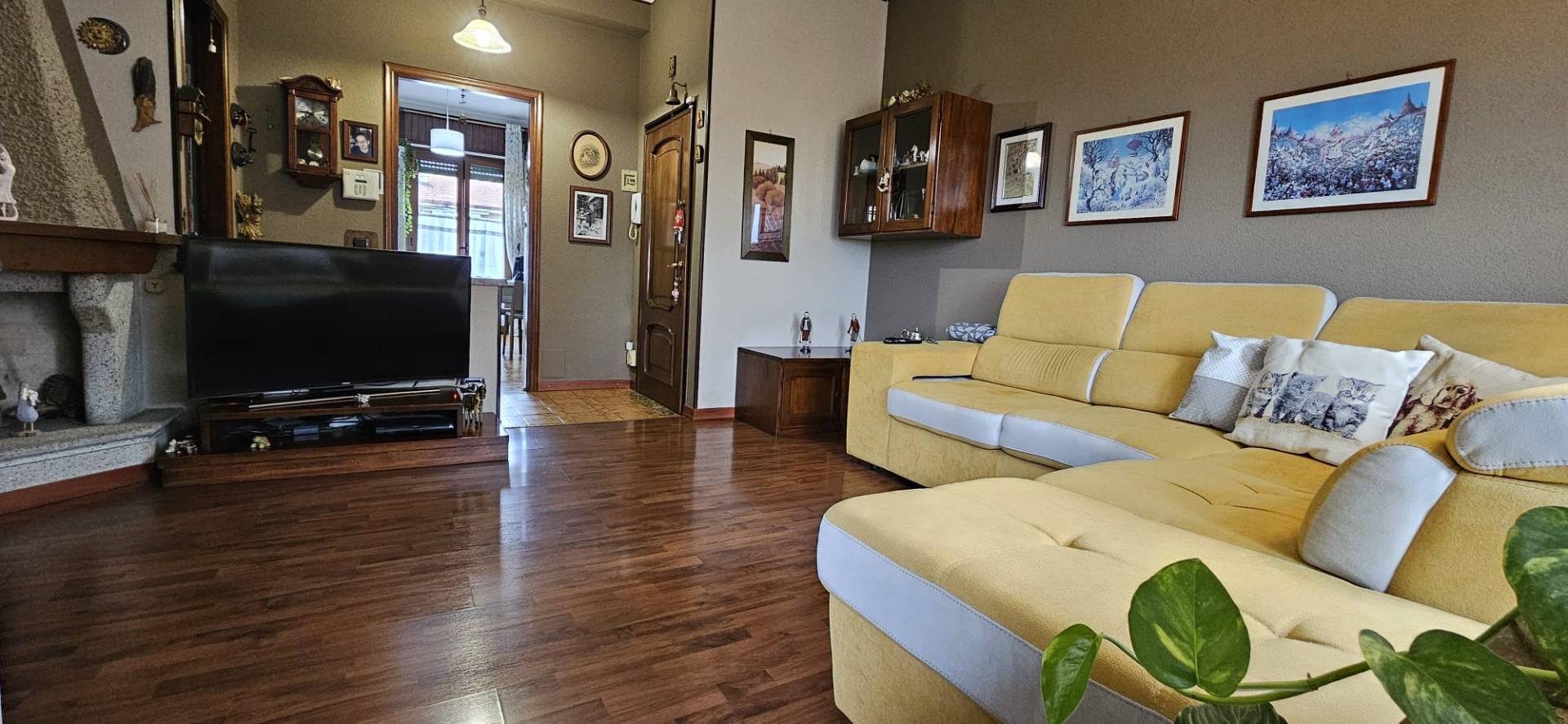 Appartamento in vendita a Oleggio, vicinanze centro