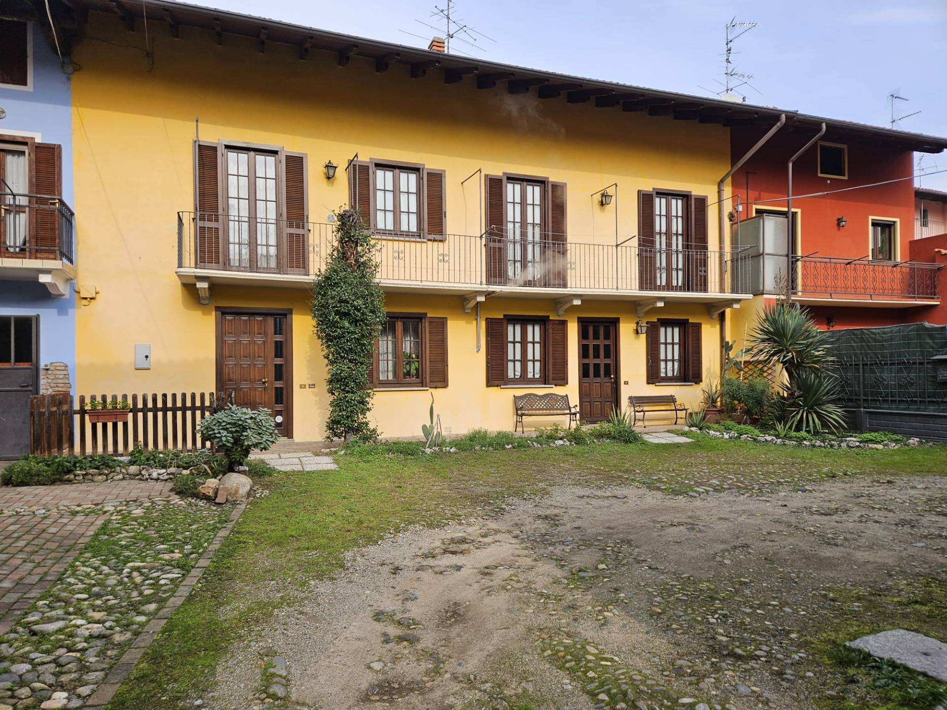 Porzione di casa in vendita a Bellinzago Novarese