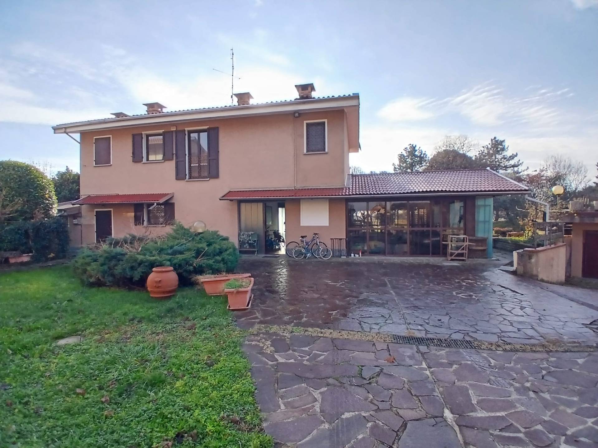 Case semindipendenti in affitto a Oleggio